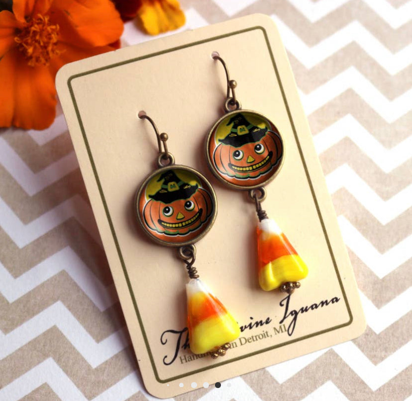 Retro Jack O Lantern in Hat Halloween Candy Corn Earrings