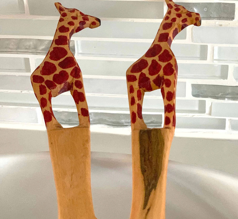 WOOD SERVING SET, GIRAFFE DESIGN