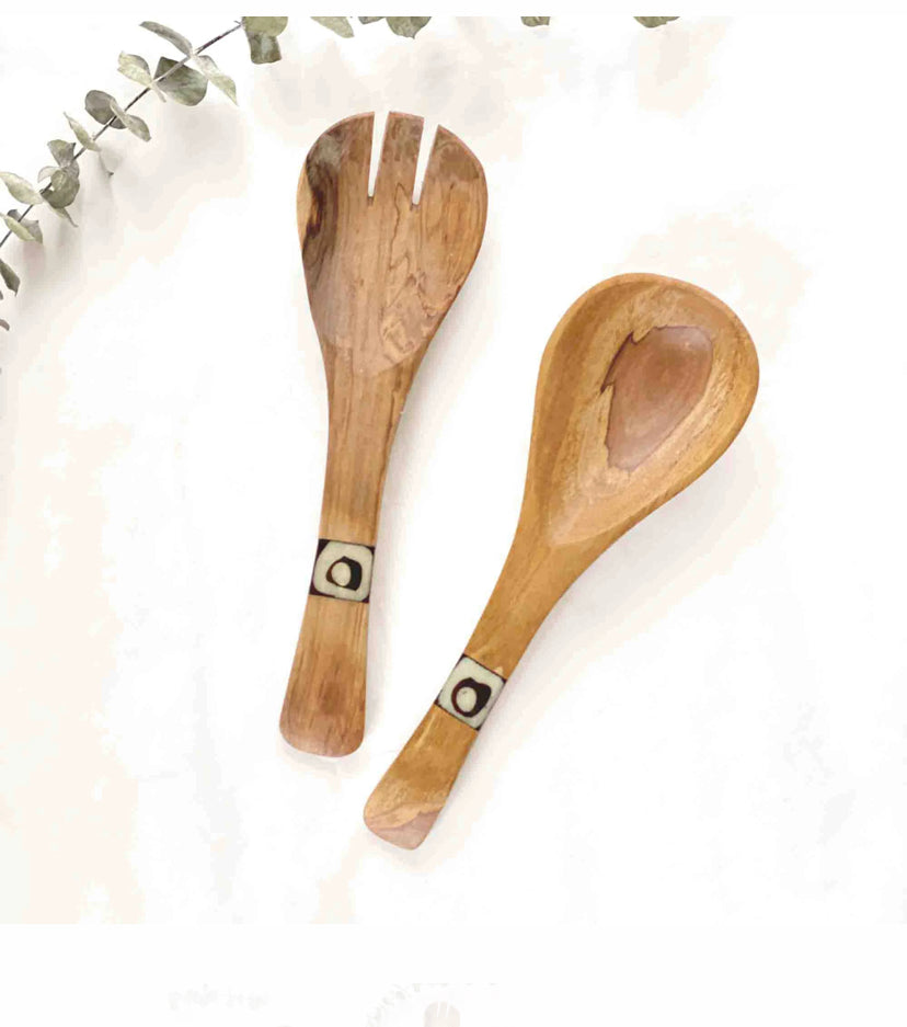 OLIVE WOOD SERVING SET, SMALL WITH BATIK INLAY