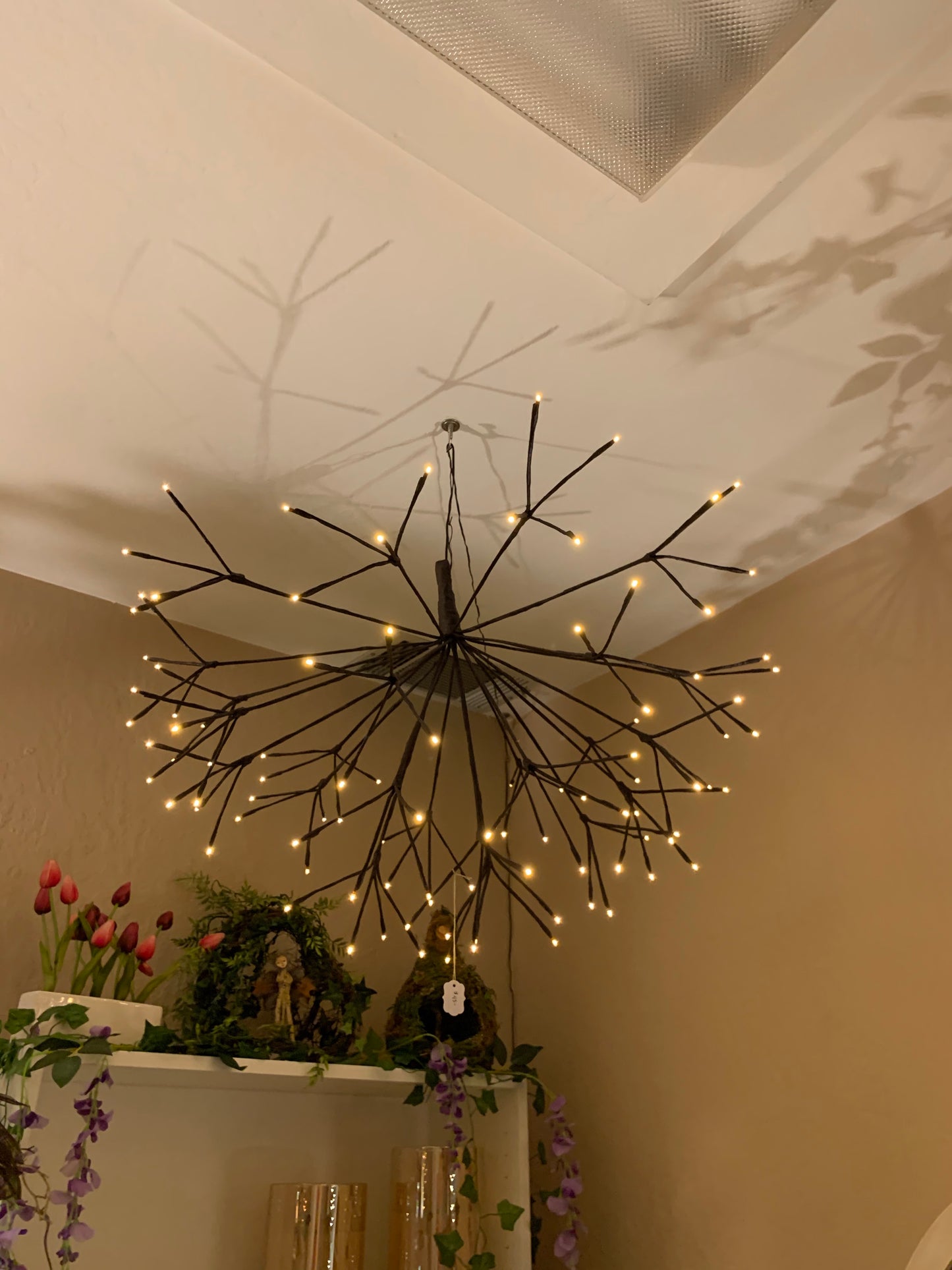 Illuminating-Starburst Willow 96 warm lights