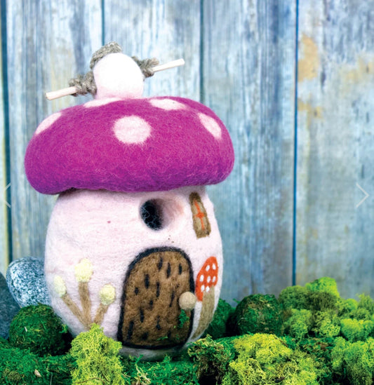 BIRDHOUSE: MAGIC MUSHROOM