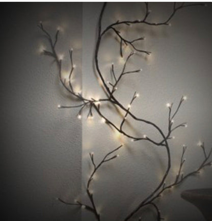 90" WILLOW VINE WITH 144 WARM WHITE LEDS TWINKLE/TIMER
